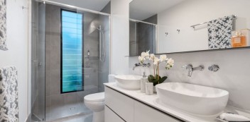 Menyusun Jadwal Pembersihan Kamar Mandi agar Tetap Terawat